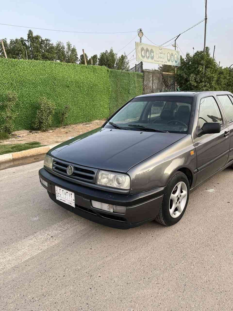 سلام عليكم
فنتو موديل 93 للبيع 
محرك 2000 جديد
كير اوتو جديد
صدر امامي خلفي جديد
كهربائيات كله شغاله 
تبريد شغال ثلج ❄️ 
سياره بدون ضربه صبغ عام للجماليه 
سياره مشروع وطني باي مكان تتحول 
داخل سياره نضيف بطاين جدد دشبول جديد
مازدات اساور 
ويل كب تخم تاير جديد 
سياره كامله من كلشي كلشي بيه شغال 
مكان بغداد جديده
***********
سعر ٤٤ و بيه مجال
