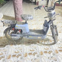 دراجة شحن اربعة بطاريات موديل 2024شغال على وضع ااشركة مابي كل نقص تشغل...