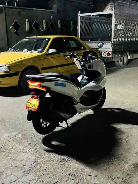 ‏السلام عليكم pcxللبيع جيل ثالث دراجة مكفولة كفولة عامة أي نقص ما بيه مكينة كفرات كله مكفول ￼ دراجة بعدها زيرو كهربائيات كلها شغالة بريكات ماشية قليل ￼مكان بغداد بلديات الاستفسار على ال واتساب أو الاتصال على هذا الرقم***********
