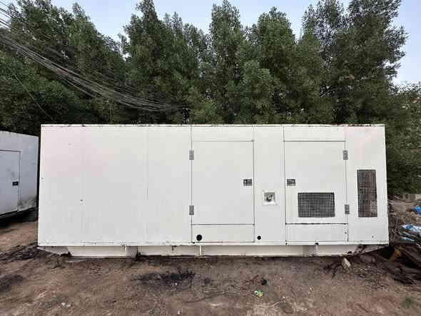 سلام عليكم 
للبيع كاتم بيركنز أف جي ولسن( فارغ )
جديد جدا مابي نقص للستفسار
***********
