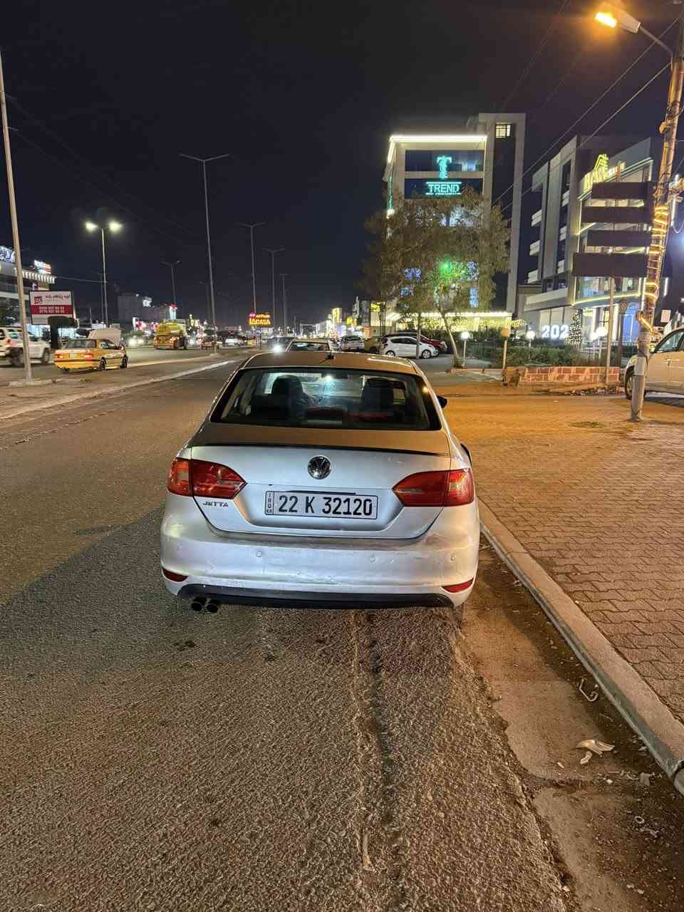 سلام عليكم
جيتا 2014 خليجي

بيها بطاقه بانزين 

مكينة 2000 تنفس طبيعي 

قطعتين تبريد 

بجم كبس 

بيها باب سايق مبدل وجامرلغ خلف سكن و شكم رصعه 

اشاير مري 

شاشه 

كير سبورت 6 نمرات 

للبيع 

***********
