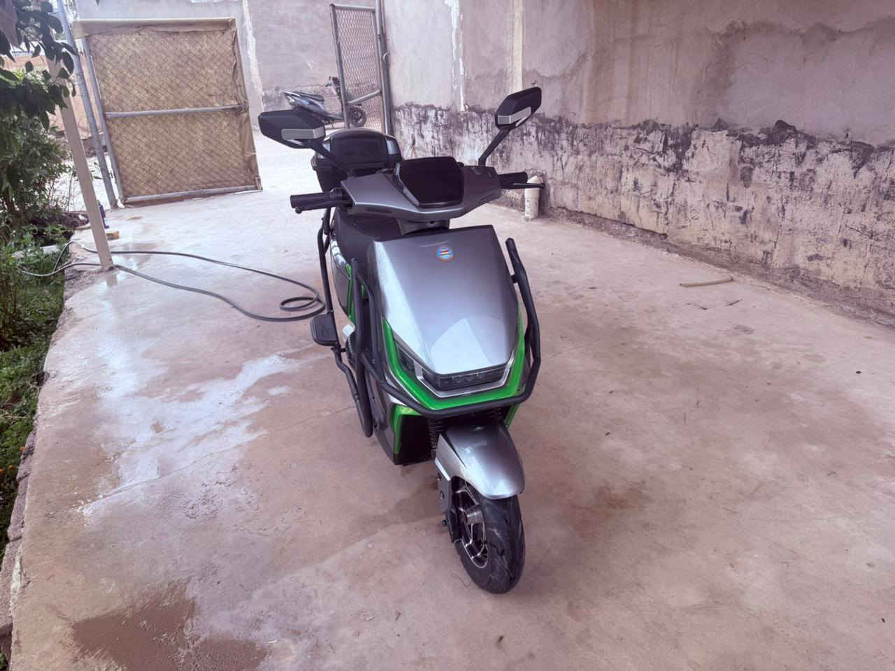 سلام عليكم دراجه شحن حلوه ونضيفه واي نقوصات ما بيهه وسعر 800 مكاني بعقوبه تحرير ***********
