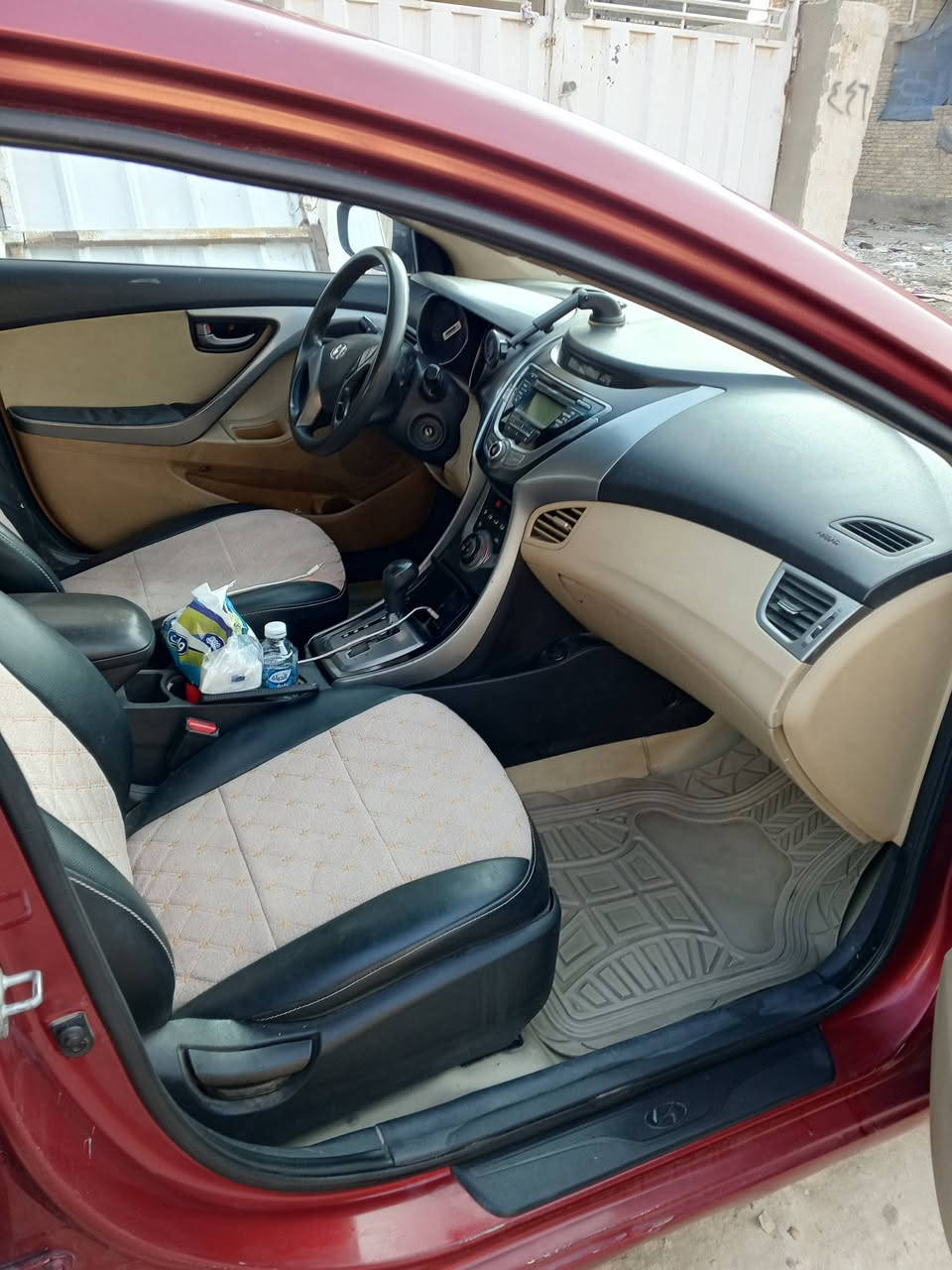 سياره النترا موديل 2013 وارد امريكي رقم بغداد سياره جاهز من كل شي المحرك 2000 دوش  سياره بيها صبغ اربع قطع بدون دواخل مكان السياره بغداد سعر 105 وبيها مجال رقم الهاتف ***********
