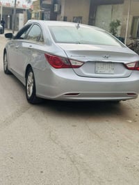 سوناتا موديل 13امريكي بيها جاملغ اليسر وبنيد والجاملغ الثاني بارد بي ش...