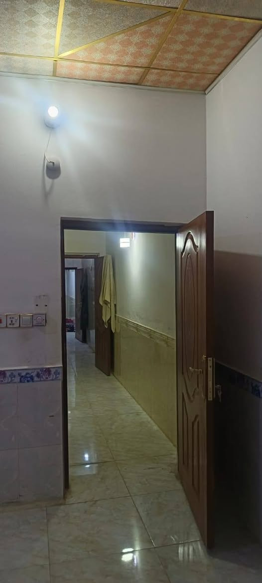 سلام عليكم بيت البيع بحي وفاء مساحه ١٠٠ صب كونكريت مسلح طابقين يحتوي عل غرفتين نوم مطبخ صاله ستقبال صحيات ٣ حمام ٢ اللاستفسار مكتب بركات ام بنين ***********
