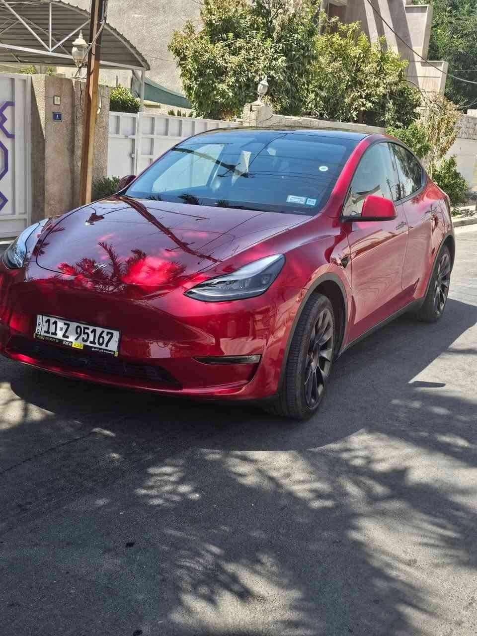 Tesla model Y 2023 dual motor
السلام عليكم 
بيع فقط
تيسلا واي دوال موتور ٢٠٢٣
ماشية ٢٤ الف ميل 
السيارة نظيفة و جاهزة 
الحادث مثل ما موضح بالصور
المكان بغداد حي الجامعة 
***********

