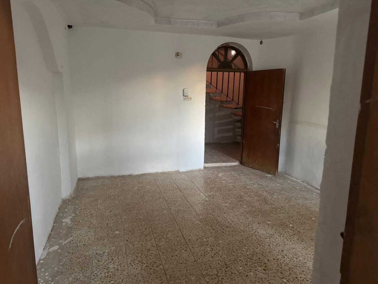 قضاء العلم 

♦️السلام عليكم يوجد دار للبيع طابو ملك صرف في قضاء العلم /الحي العسكري /قرب قسم تربيه العلم مجاور مجمع السامر السكني طابو صرف تحويل مباشر  المساحة الدار 300 متر نوع البناء طابوق التفاصيل الدار 2 غرف نوم صاله وستقبال مطبخ مجموعات صحيات كراج سياره و سقيفه و حديقة خارجيه واصل ماء و كهرباء و إنترنت كافه الخدمات متوفره السعر 49 قفل قفل 

الاستفسار اتصال على رقم 

***********
