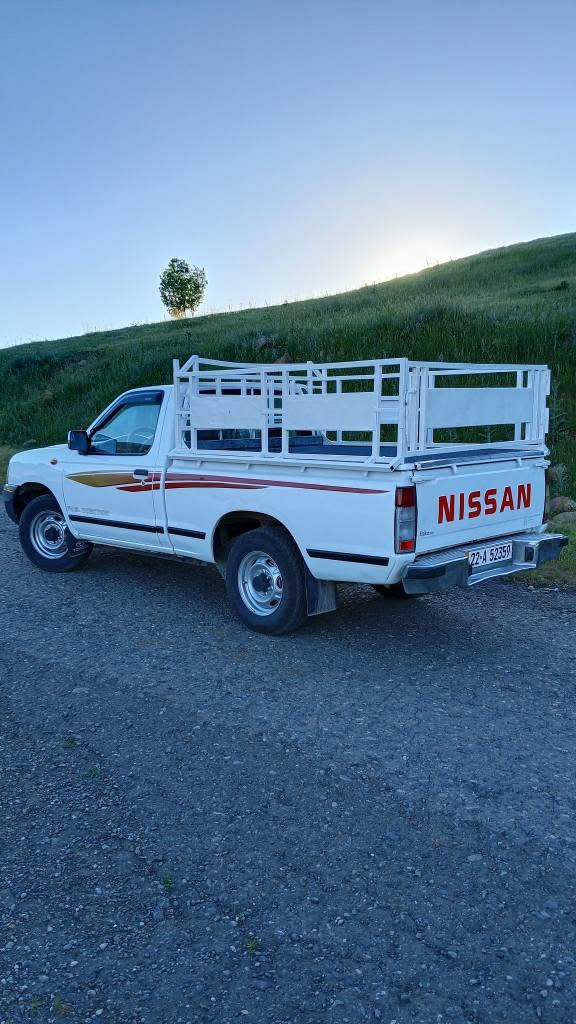 نیسان 2008چوارقولاب بێ بۆیاغ مەکینە نەکراوەی بەشەرت گێڕئەکسل تەبرید بەشەرت چەمچەی لەگەڵە  سەنەوی تا 2028تازەیە بەناوخۆمەوەیە تەنها بۆنیدەکەی کەمێک ساردەکوتی هەیە بێ ناوگرتن سەیارەکەتوندتۆڵە نرخ105
‏***********
‏ رانية, السليمانية
