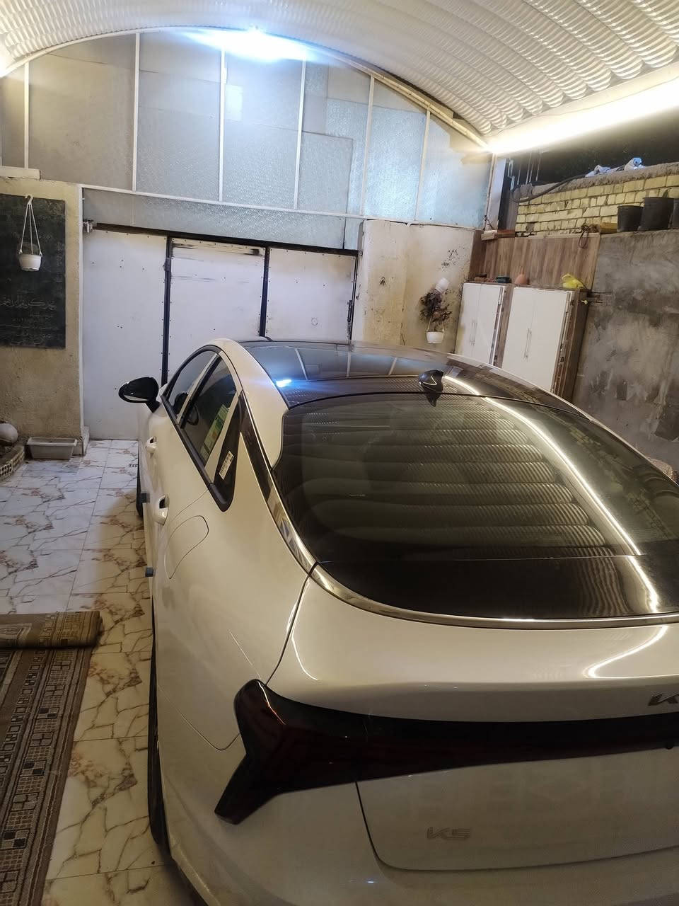 سلام عليكم.. كيا k5 للبيع موديل 2026 ماشيه 850 كم زيرو ام الضمان 5 سنوات و تبديل دهن 3 سنوات بانوراما تشغيل عن بعد كشنات جلد قبل شهر طلعتها من شركة كيا الدوليه. رقم بصره بأسمي شهداء بدون قاصرين تأخذ وكاله السعر 245 ورقه و بيها مجال ان شاء الله للتواصل *********** بيه وات ساب
