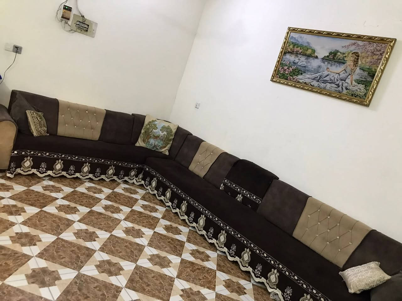 تخم ديوان 10 مقاعد يرادله ترتيب كلش قليل بسعر مناسب مكان بغداد الشعله
التواصل ***********
