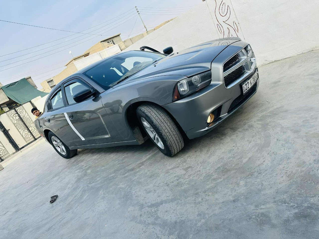 السلام عليكم
چارجر 2012 ادوات متومه كامله رقم سنويه طبق الأصل 
كير محرك صدر تايرات كلها شرط سياره جاهزه ماتصرف 
عليها الف للبيع والمراوس بمگصوص حسب القناعه 
السعر 57 وبي مجال ***********
