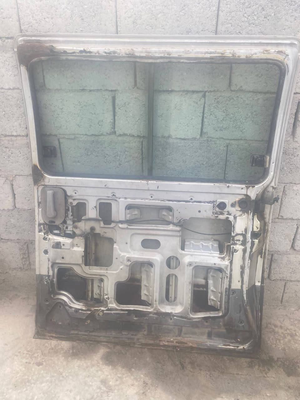 سلام عليكم
باب سلايت بريجو منغولي بلادي نضافه كدام عينك سعر80
***********
