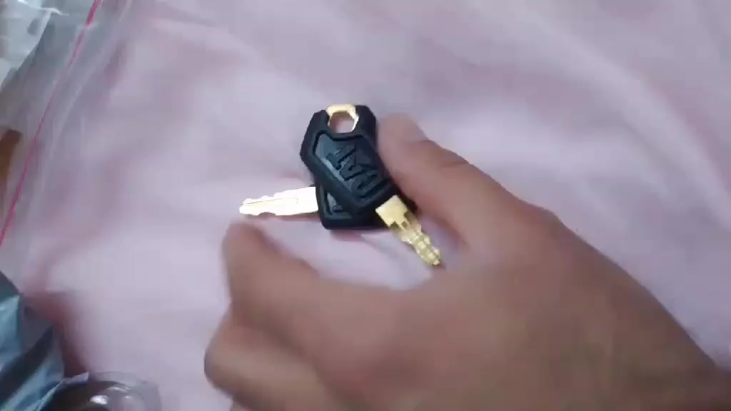 السلام عليكم 
للبيع مجموعه من البضاعة التفاصيل داخل الفيديو 
الي القطع الي تفيدكم انطوني سعر بيه زين مع التوصيل 
ملاحظه السعر الي تنطوه رجاءا بدون كسران


**إذا كنت صاحب هذا الإعلان وتريد حذفه لأي سبب، رجاءا أرسل رسالة إلى الدعم الفني**