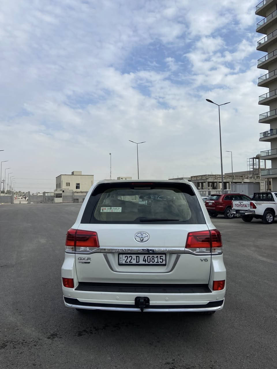 السلام عليكم
لاندكروز  2017 ساز
ماشيه١٣٠ 
بيه شبر صبغ بل باب الايمن الخلفي باقي سياره مكفوله 
سعره ٤٧ الف
بيع او مراوس حسب قناعه 
الاستفسار ***********
