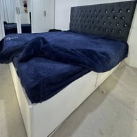 تخت مزدوج • مستعمل • اسود