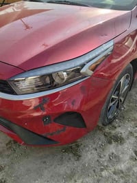 يا الله  كيا فورتي 2023  احمر بدون ايرباك  حادث سطحي اخت الكلين كلها ب...