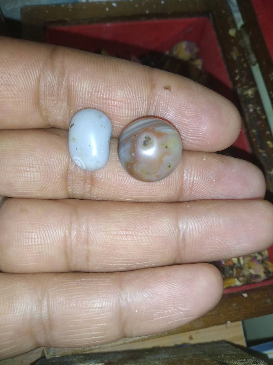 السلام عليكم ورحمه الله وبركاته اخواني الاعزاء خرزات قديمات سليماني خام مشروطات محبه على نضر عكد لسان أبيعك شرط سعره خاص


**إذا كنت صاحب هذا الإعلان وتريد حذفه لأي سبب، رجاءا أرسل رسالة إلى الدعم الفني**