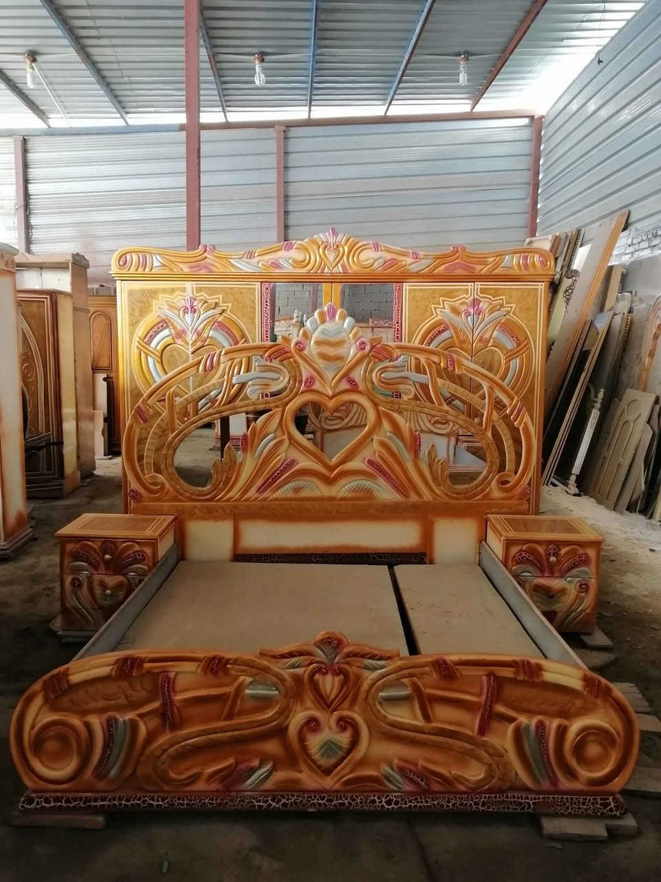 غرفتين نوم كويتي كل غرفة تتكون
 من ٥ قطع استخدام قليل مستعجل ع البيع
١. سعر الوحدة 600 وبيها مجال للشراي
٢. العنوان البصره/ الزبير/ محله الكوت
٣. للأستفسار المراسله خاص او الاتصال ع الرقم ***********. الزبير, البصرة
