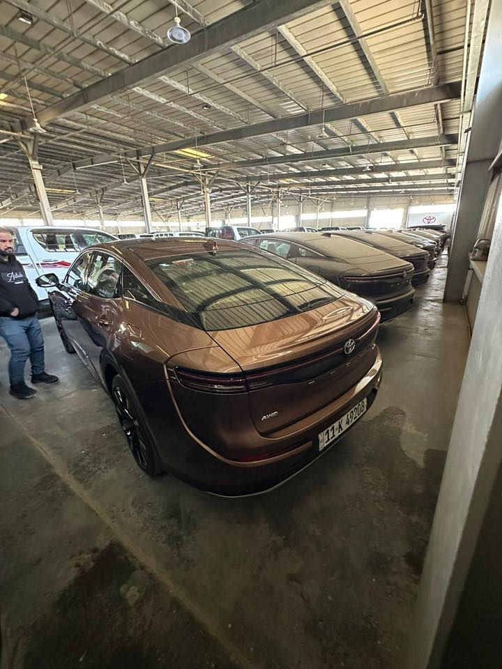 سلام عليكم ورحمة الله  للبيع كراون ماجستا الفول 1/1 ومعروفه مواصفات الماجستا موديل 2024 وكالة ساز رقم بغداد ماشية 7000 زيرو لون شمباني مغلفة bbf يم صادق الخطاط موقع السيارة ديوانية معرض البعاج السعر 63 مليون 
تواصل ***********- ***********
