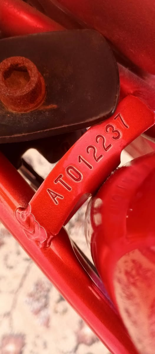 للبيع حجم 26 
لون أحمر فاتح❤️
موديل 2024
السعر 125وبيه مجال 
العنوان كربلاء قرب مدينة ألعاب نوارة الاملاك.
التواصل خاص .***********واتساب فقط.
