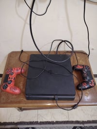 بلي فور سلم جديد شرط الفحص مستعمل قليل ويا جوستيكات 2 وحده اصلي وحده ت...