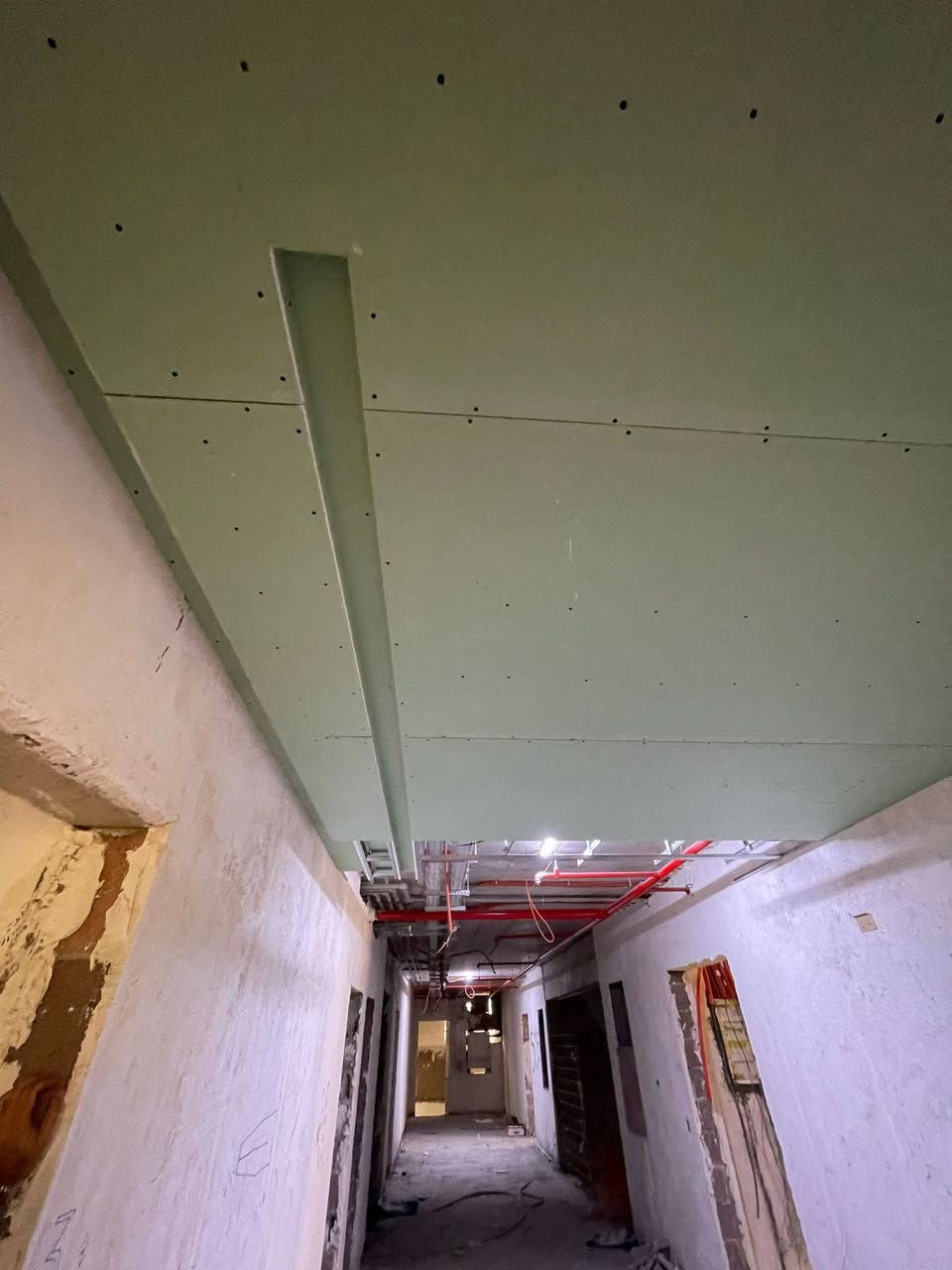 السلام عليكم كادر جبس بورد  وسقوف ثانويه  عمل فقط مقيم في بغداد الجديده  شغل درجه اولى استلام مهندس شغل مرتب   وهذا رقمي ***********خبرني ودلل
