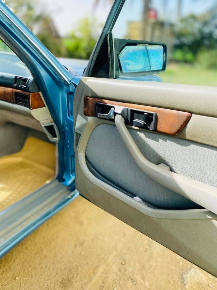 السلام عليكم، مارسيدس رئاسي موديل ٩٠ نجف بأسمي مكاني نجف، محرك وكير VVt 3000 غرفه كهرباء جلد حداديه +اكسل جديد، قواعد الدبل بلاد  
        اتصال    ***********
