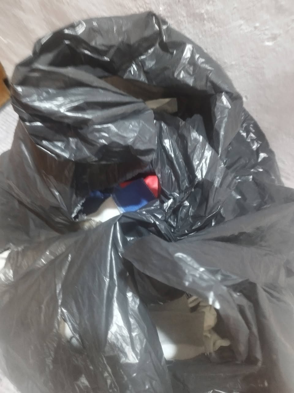 سلام عليكم. يوجد لدينا.  علاكه جبيرة ملابس ولادي فقط.  حاب ياخذهن لوجه الله.  يراسلني خاص  لو يكتب. تم بلتعليقات.  وانا دخلهم. مهم. لو يتيم لو محتاج ولادي فقط من عمر 7الى16ياخءه كامل


**إذا كنت صاحب هذا الإعلان وتريد حذفه لأي سبب، رجاءا أرسل رسالة إلى الدعم الفني**