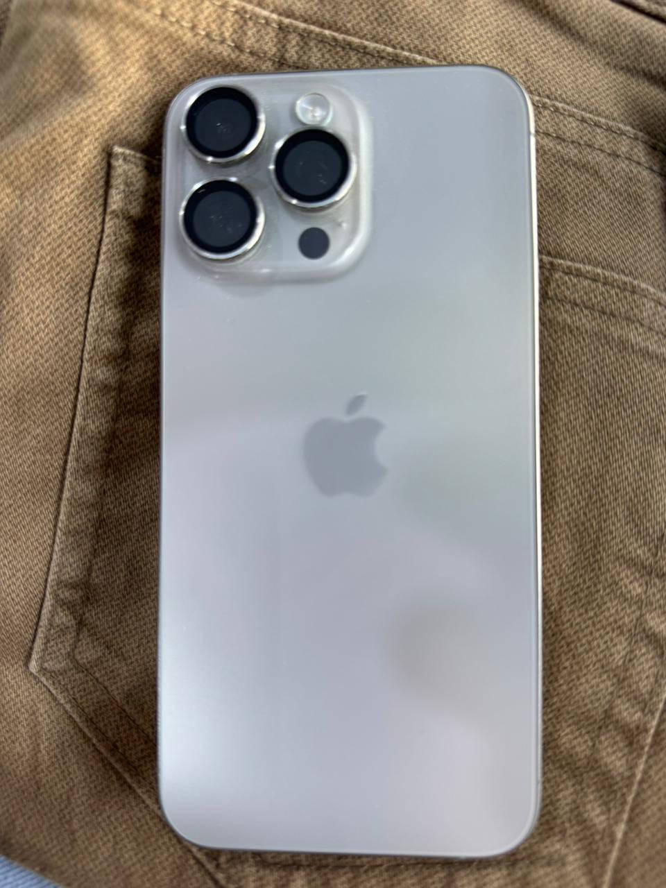 سلام عليكم ١٥ بروه ماكس شرق اوسط
بطاريه ٩٩

مشحون ١٥٥

ذاكره ٢٥٦

نظافه ١٠٠/١٠٠

مكفول كفاله مع كارتونه ملحقاته

السعر مليون ١٢٠٠ وبي مجال قليل كلش

رقمي *********** /حله
