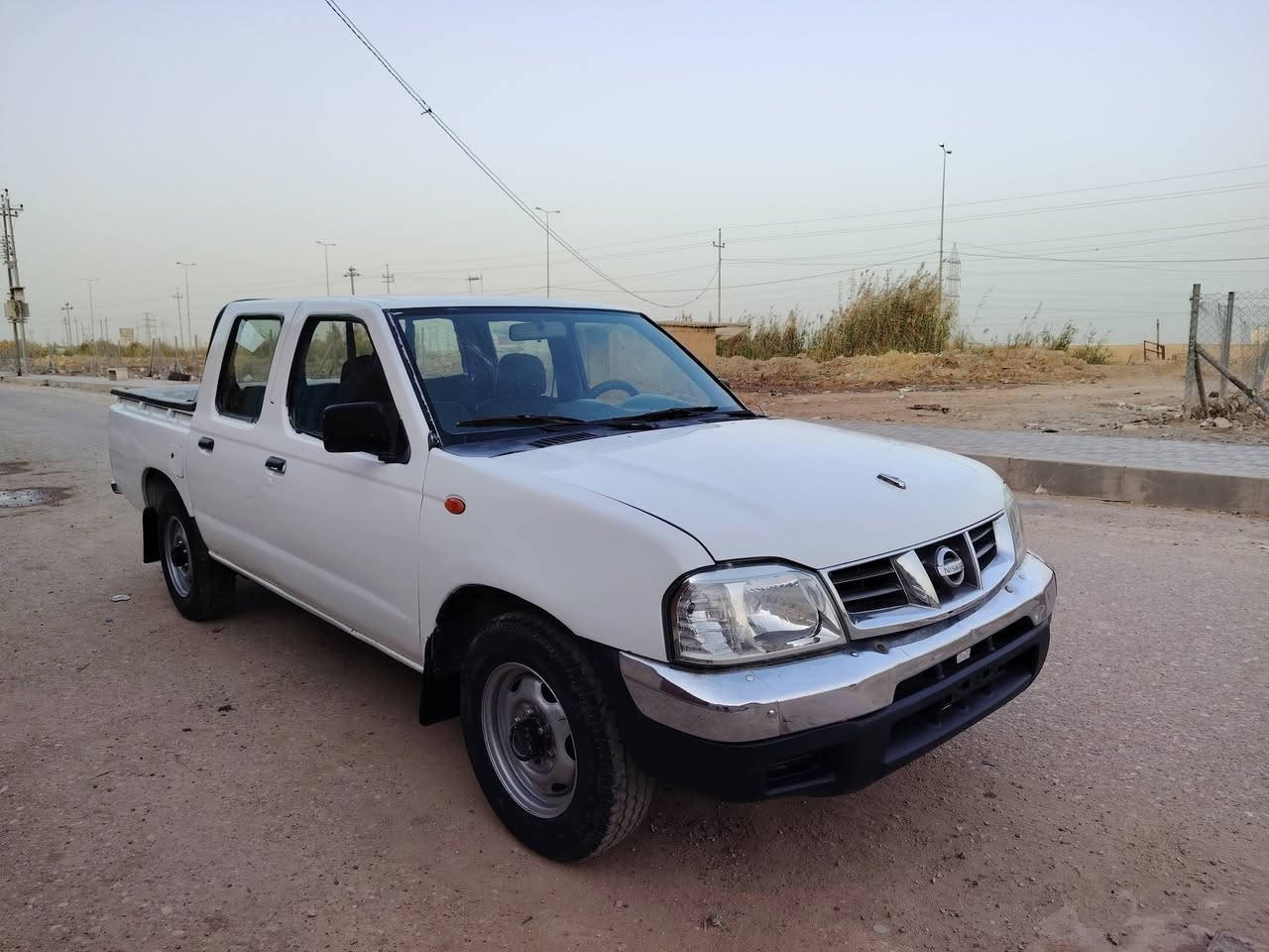 السلام عليكم
بيكم نيسان مزاد وزاره الداخليه 
مكينه جديده كير جديد شاصي مكفول 
السيارة مصبوغه عام بدون ضربه 
غرفه نضيفه 
مكاني ذي قار قضاء الرفاعي 
اتصال ***********
