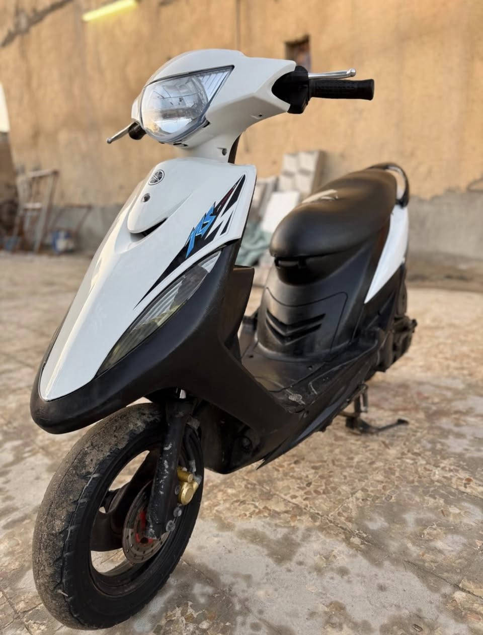 السلام عليكم اخوان دراجه ماكس عدله نهضه ومعدل فول كزوز رياضي بوشه ٤٩ بلاديه محرك مامفتوح ولا محطوطه عليها صبانه السعر 925 وبيها مجال للطيبين للأستفسار 
*********** مكاني البصره قضاء الدير
