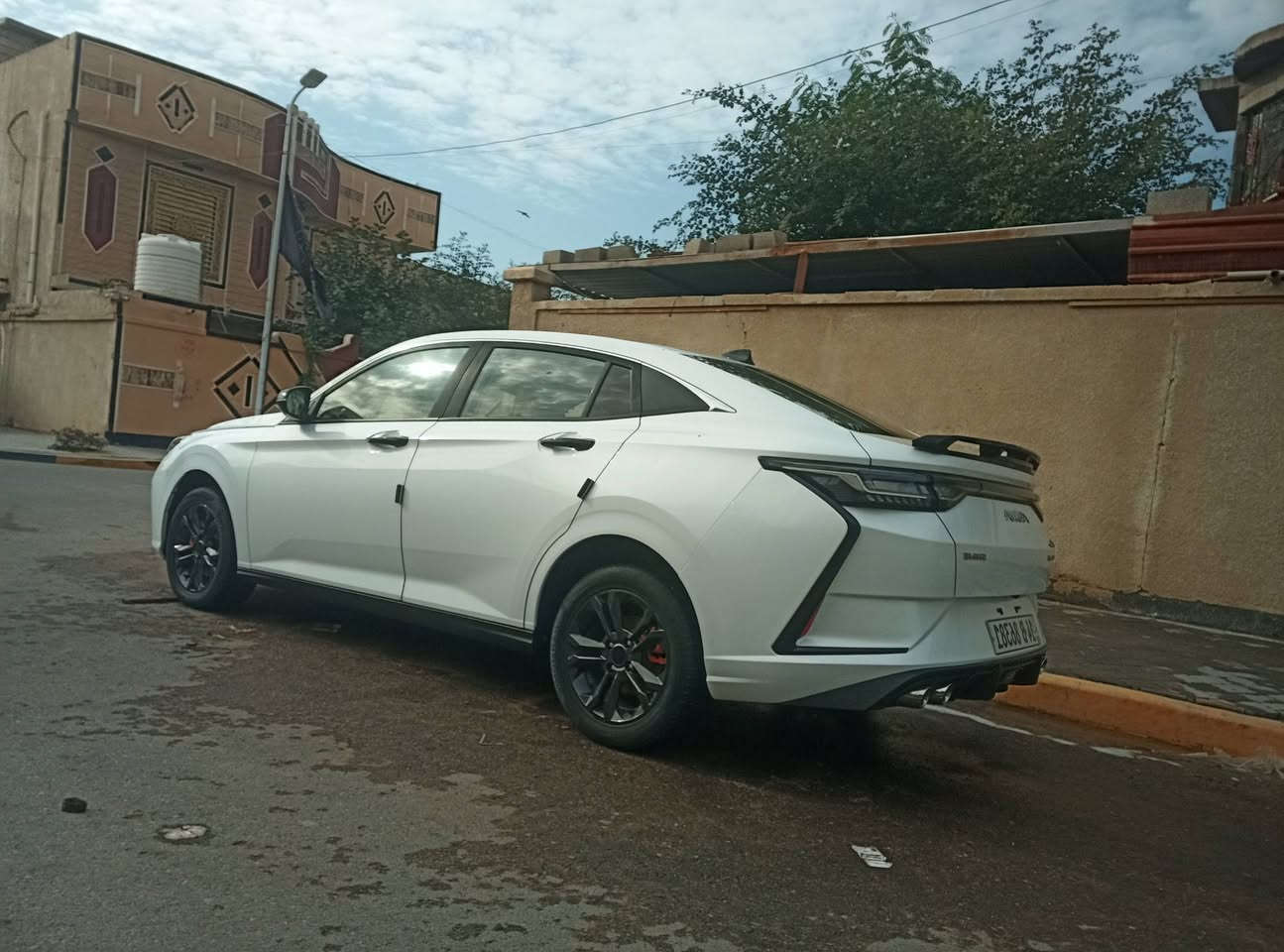 السلام عليكم شاين A3 كفاله مديل 24 محرك 1500بصمتين بيها 6نمر رياضي السياره جديده رقم بصره ابسمي بكانها بصره الزبير رقمي ***********السعر خاص
