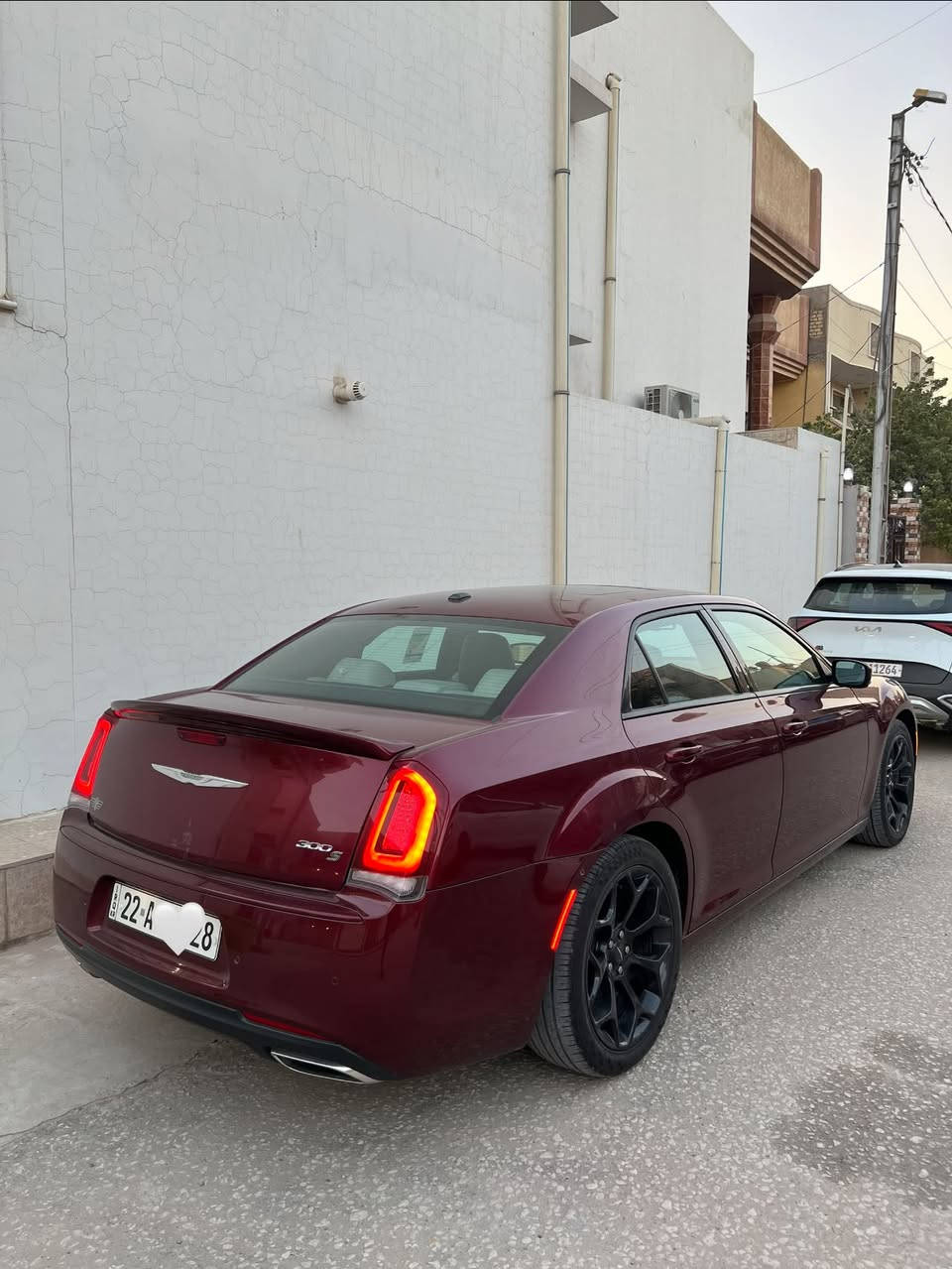 كرايسلر اوباما S300 {خليجي هارلم} 2019
فول مواصفات عدا الرادار الامامي 

بانوراما ✅

فول فول تدفئه تبريد كشنات 
تدفئه تبريد كلاصات 
برده خلفيه 
حساس امامي خلفي
وباقي المواصفات معروفه 

ملاحظه/ السياره خليجيه مكفوله كفاله عامه واكفه باب البيت صار بيها طخه جداً بسيطه بين البابين راجعه pdr ما مبينه ابد ولا 1‎%‎ شغل بلادي بمعنى الكلمه 

ماشيه 119 الف كيلو km 

كير مكينه حداديه تبريد كله مكفول 

السياره بأسمي شخصياً شرط المداور وكاله ما اسوي نهائياً 
والمداور يكون بنفس الاسبوع الي تنباع بي السياره (مرتبط بعمل مو كل وقت اكدر افرغ نفسي )

السعر 280 ورقه وبي مجال بسيط مكاني بابل-الحله 
رقمي *********** التفاصيل كلها مذكوره اتصل وبيك خير وتدلل 

ميعجبك السعر اذكر الله واعبر المنشور🤍

