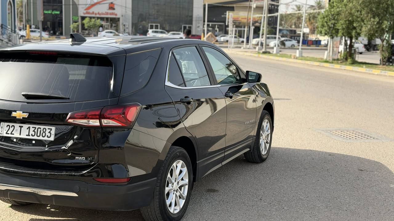 �
سيارة Chevrolet Equinox LT 2023 فئة LT
✔️ كلين وارد
✔️ ماشية 50 ألف
✔️ حادث خفيف بالعراق بين البابين (باب السايق والورا) وتم التصليح نفسيتهن
✔️ وشويه بجنطة مثل ماموضح بصور 
 
مكان السيارة نجف 
💰 السعر: 167 قابل للتفاوض

📞 للتواصل: ***********
