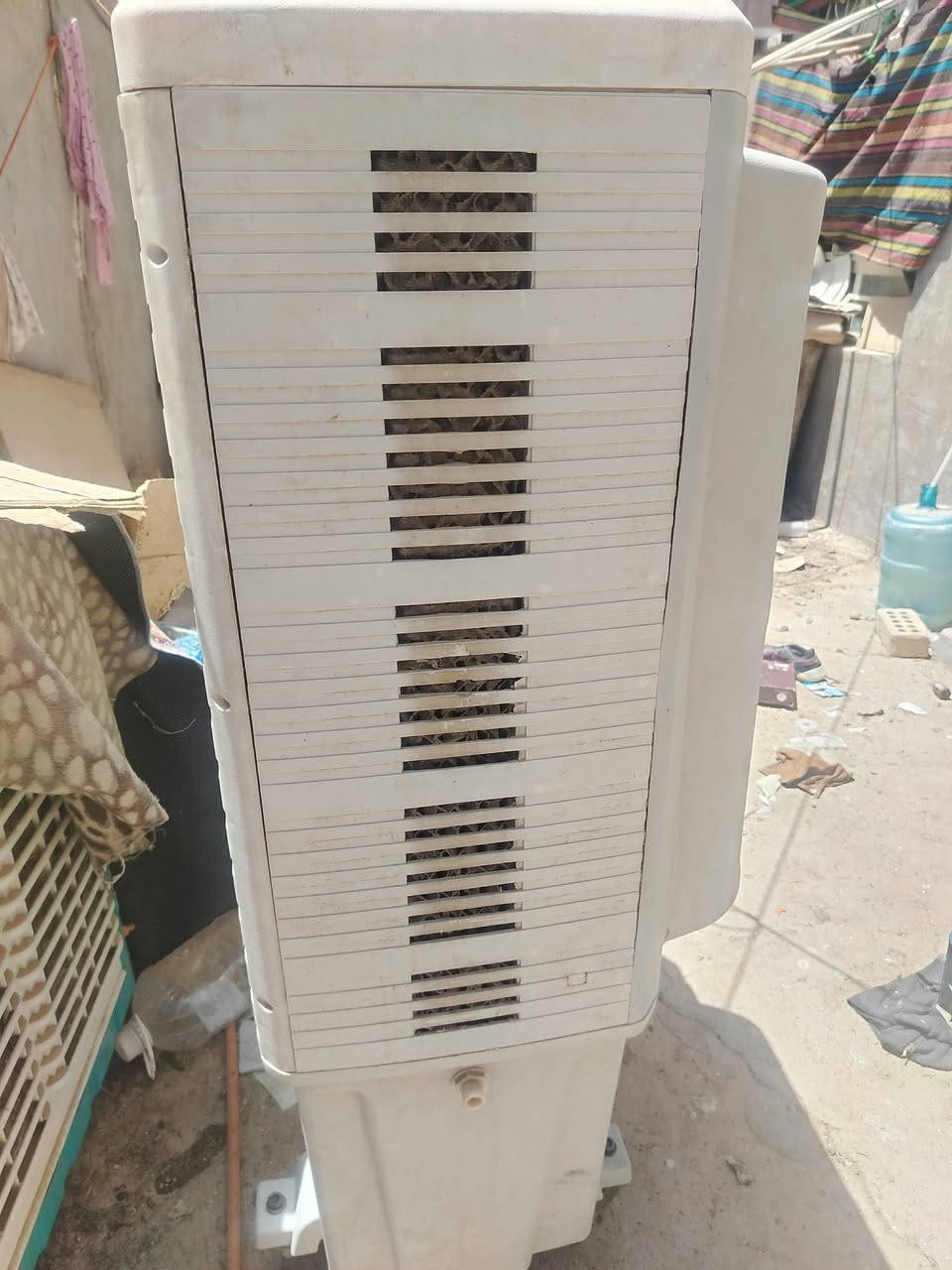 كونفيرة اخت جديدة شغالة يرادلها بس تنظيف

سعرها ٨٠ عامل ع جديدة وشوف سعرها مكان يم مد


**إذا كنت صاحب هذا الإعلان وتريد حذفه لأي سبب، رجاءا أرسل رسالة إلى الدعم الفني**