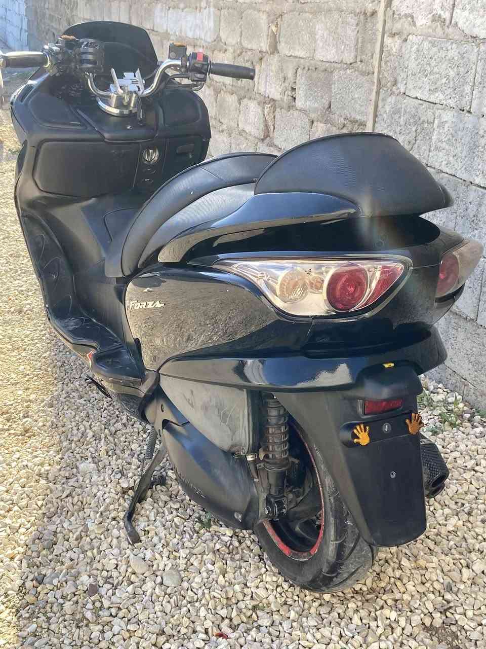 فورزا 09بو فروشتن گير مه كينه به شه رت كاره بايي به شه رت مانتوره جبي پاكو خاوينه سعري 850دولار معمه له شي تيداييه


**إذا كنت صاحب هذا الإعلان وتريد حذفه لأي سبب، رجاءا أرسل رسالة إلى الدعم الفني**