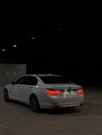 بي ام دبليو 740Li • ٢٠١١ • ڤي٦