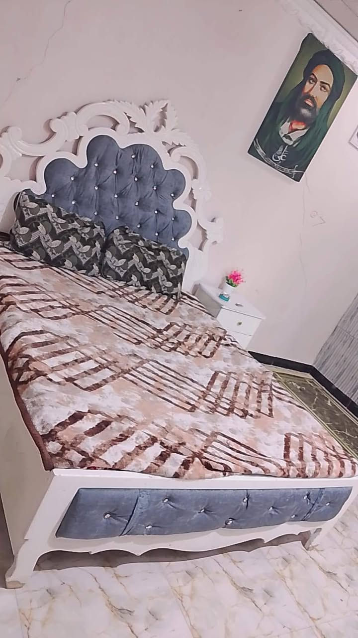غرفة كويتيه نضيفه ريدهه 850 بيه مجال قليل مكاني زبير ***********
