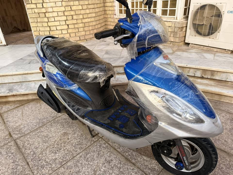 السلام عليكم كامكو V2 دراجه جديده تخبل ونضيفه سعرها 800 رقم راعيها  ‭0774 847 1007‬
