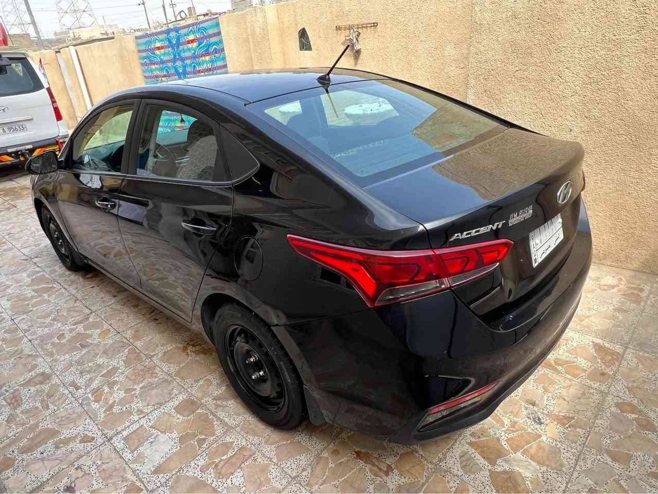 أكسنت 2021 رقم مثنى معوقين 
وارد أمريكي حادثها جاملق وبنيد 
السياره أستخدام شخصي ماشيه 50 السياره جاهزه من كلشي كير مكينه حداده تبريد كله مكفول 
السعر 88 وبيها مجال بصيط 
مكاني البصرة *********** Singapore
