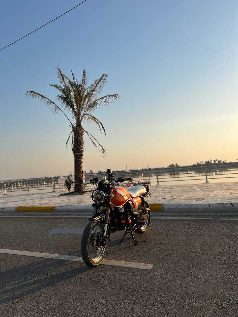 بسم الله
دراجه دايوان لايتي موديل 22 طالعه ب 23 لون برتقالي دراجه  مكفوله كفاله عامه تجي تفحص يم اي مصلح يعجبك بل كوت 

اوارق اصولي مدفوع كمرك ثاني يوم ترقم  اذا مو شراي ومو جناي لايتي لا تخابر ولا تراسل 

رقم الهاتف: ***********
