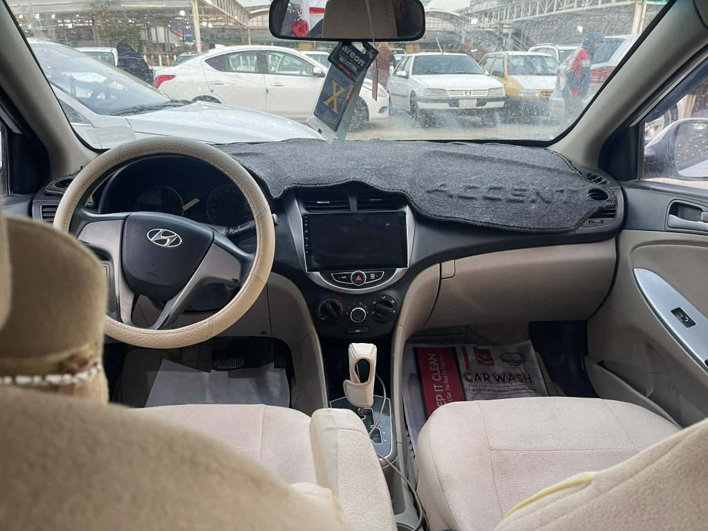 (سلام عليكم ورحمة الله وبركاته منرخصة الادمن)
اكسنت موديل 2016 

بيها جاملغ جهة السايق صبغ ونص بنيد نكول قطعه يصيرن قطعتين

جاملغ خلفي بارد

 حداديه تايرات نضاف.

محرك 1400 بيه خيط

 بخار 

كير مكفول

تبريد تدفئه شغال

رقم نجف تحويل ثاني

 يوم

 السياره عايزه جناي واني ملتزم بشغل ف ما الحك ارتب سعر السياره 80 وبيها مجال حك الجيه رقم الهاتف متواجد واتساب ايضاً مكاني نجف  *********** رجائآ المو شرايه لا يتعبنه فدوه اروحلكم
