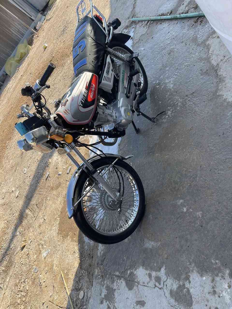 سلام عليكم دراجه تايكر موديل 21دراجه نضيفه وخير من الله اوراق مكينه ما مفتوحه كهربائيات كلهه شغاله مكاني المسيب سعر 575 وبيهه مجال  اتصال ***********
