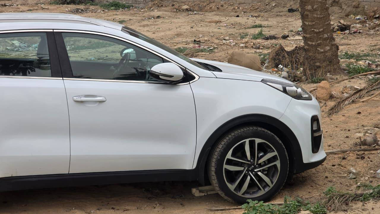 بأسمي تحويل ثاني يوم 

الموديل : 2020

العنوان بغداد - زيونة  

ماشيه 97 الف كيلو 

مري كهرباء 

انضمه قياده

حساسات امامي خلفي 

 شاشه  اندرويد  حديثة  وكامرة خلفية
 
مثبت سرعه 

ويل 19

تبريد قطعتين 

داخل بيجي  جلد +مخمل 

محرك 2000 دوش 

الصابيح الماميه LED
 
مانع انزلاق

شاشه ابل كار بليل + أندرويد اوتو

السياره كلش نضيفه وحلوه 
ما بيهة قطرة صبغ  

لكن بيهة ضربة بسيطة بباب السائق ما مصلحة موضحة بالصور ومغلفه ب فابلون ابيض 

الرقم بغداد دولي باسمي 

السعر 198  وبيهة مجال بسيط

للتواصل | ***********
