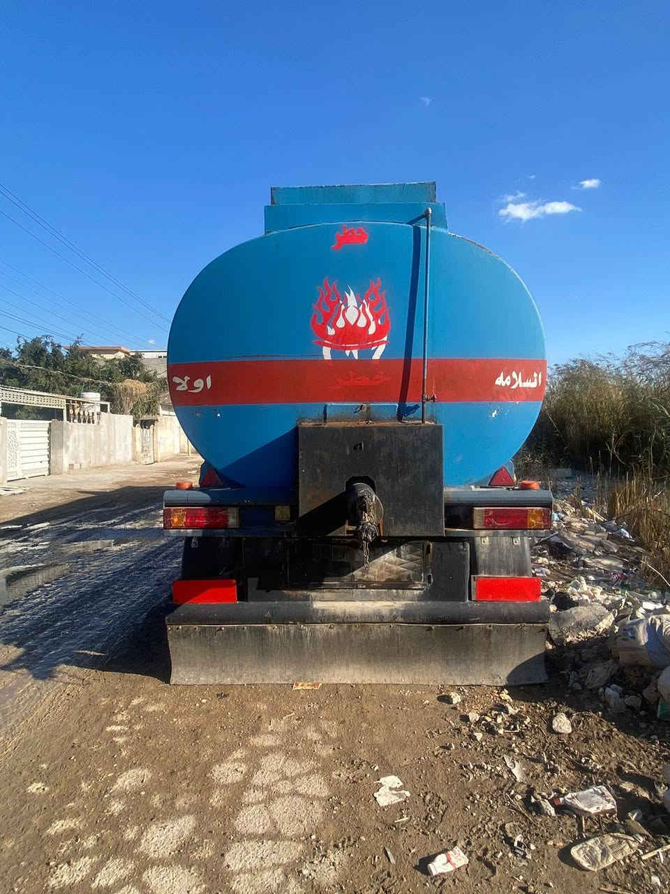 سلام عليكم تانكي للبيع حموله 36 تاير دعش شرط تخمتير كاك6 سعر60وبي مجال***********
