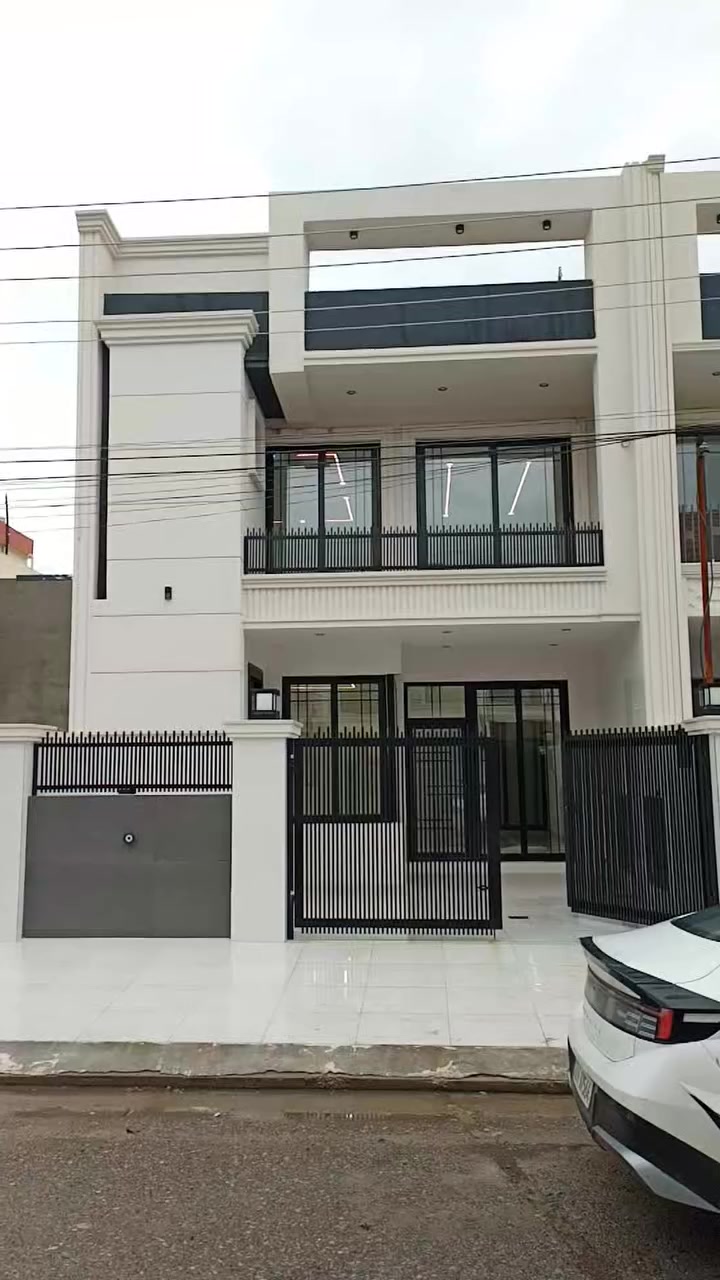 بيع سريع
١٧٥ متر في ماموستيان حي الاساتذه علئ شارع ١٥ 
١٩ دفتر و٥٠ ورقه وبيه مجال *********** 
لايك ومتابعه
