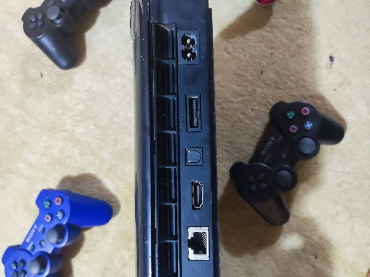 السلام عليكم بلي 3 سوبر سلم مهكر هين هارد 150g ملحقاته
4 جوستكات اصليه وشغالات 

كيبل طاقه

كيبل hd

كيبلات شحن 2 اصليات

الالعاب 

Gta5

Pes18 عربيه

بتل فيلد 1

بتل فيلد 2

بتل فيلد 3

 الجهاز نضيف ما بي مشاكل شرط الفحص السعر 90 وبي مجال المكان الناصريه قضاء النصر توصيل متوفر جميع المحافظات وهذه رقمي ***********
