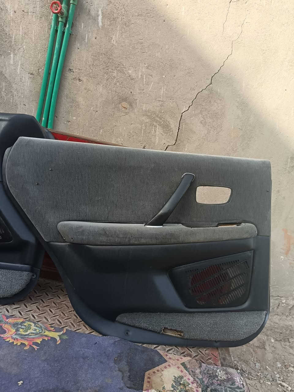 سلام عليكم بطاين للبيع راس ثور فلات 4 بطاين مكان نجف سعر خاص ***********
