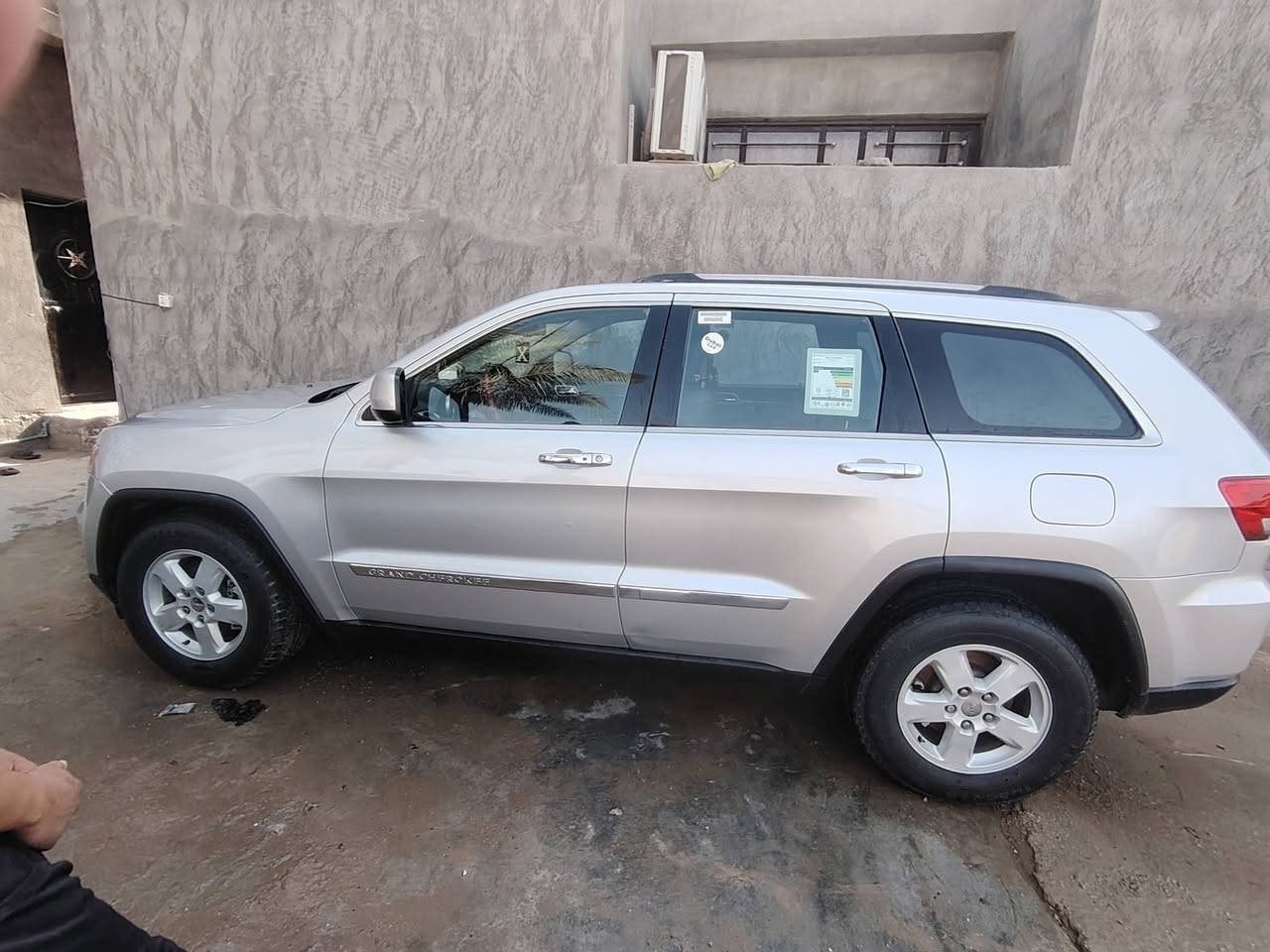 السلام عليكم جيب لاريدو موديل ١١ رقم بغداد هزه جزيده سياره مكفوله عام عدا الدعاميه الأمامي صبق محرك ٣٦٠٠ وارد أمريكي للتواصل *********** و *********** واتساب اتصل ودلل
