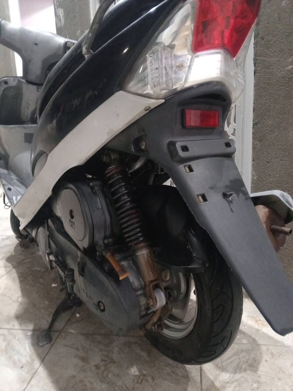 لبيع ماكس منغوالي حاويه جديده سعر 950 بيه مجال بسيط درجه ما مشيه توه طالعه 
عنوان سماوه حي زهور 
***********
